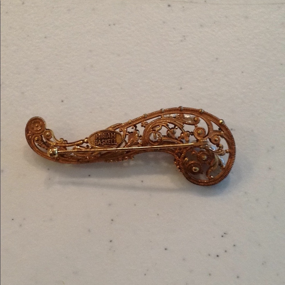 2 1/2" Miriam Haskell Signed Brooch - image 2